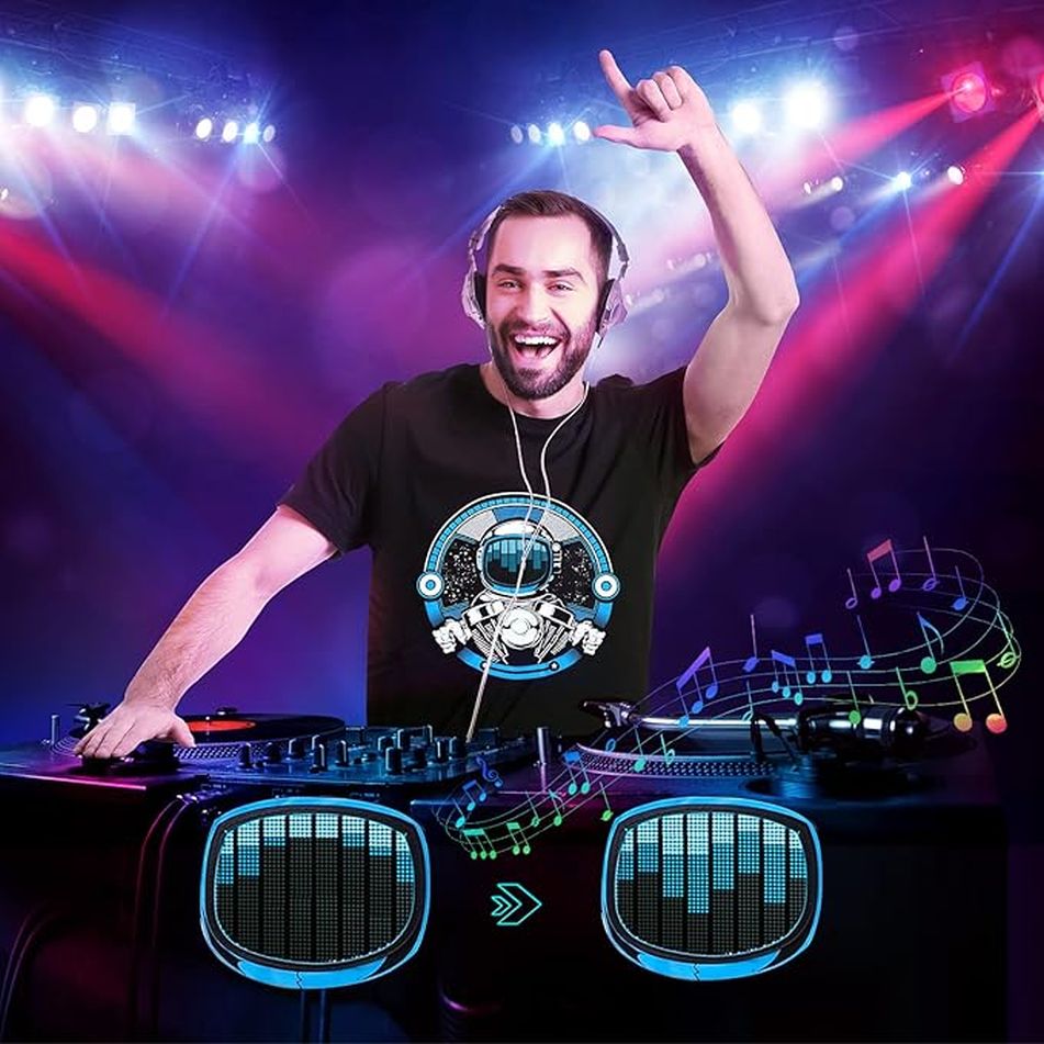 Tricou LED cu Egalizator Sonor – Efect WOW la orice petrecere, concert sau eveniment!